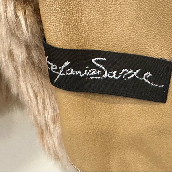 STEPHANE SARTE 100% Genuine Shearling, tan coat. US size S - Picture 6 of 16